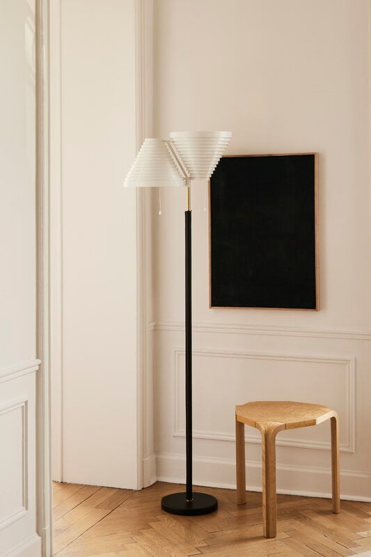 Artek Lampada da terra Aalto A810, ottone, vista 11