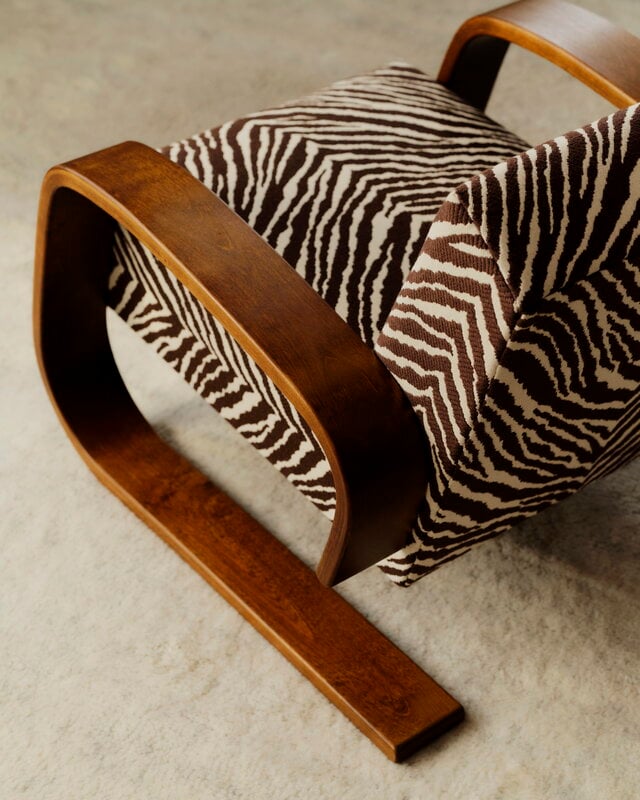 Artek Aalto nojatuoli 400 "Tankki", pähkinä - Zebra ruskea/valkoinen, näkymä 3