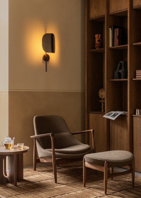 Audo Copenhagen Wing wall lamp, bronzed aluminium, decoration image