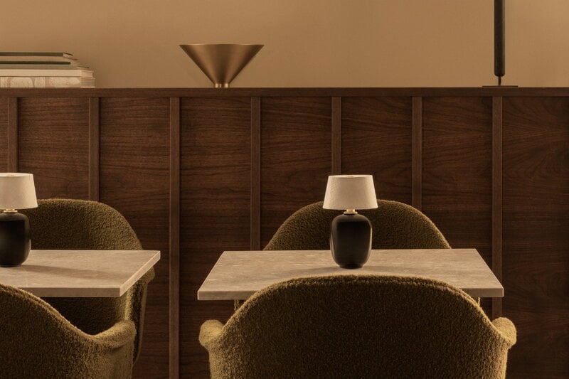 Audo Copenhagen Lampe de table Torso Portable, noir, image décorative