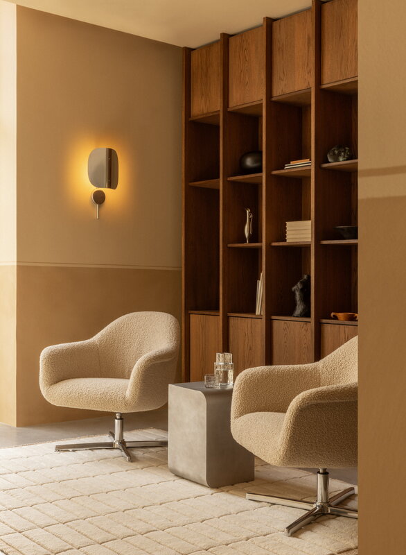 Audo Copenhagen Wing wall lamp, polished aluminium, decoration image