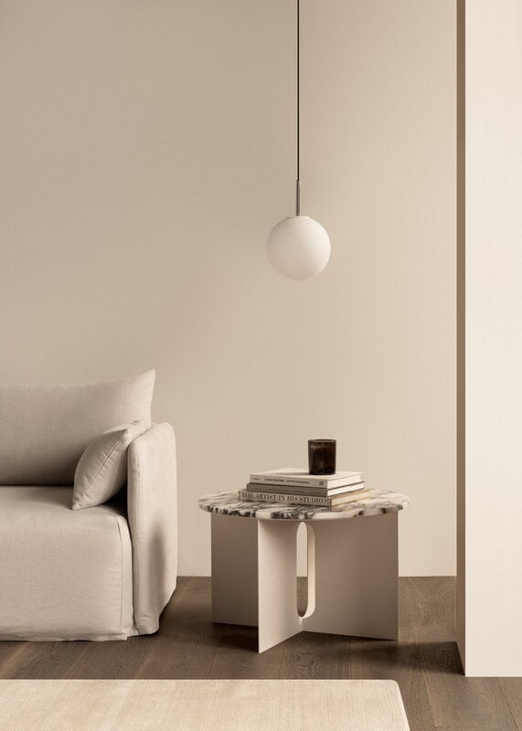 Audo Copenhagen TR Bulb pendel, polerad stål - matt opal, dekorationsbild