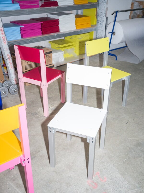 Joy Objects Chair One tuoli, cotton candy - wine, näkymä 3