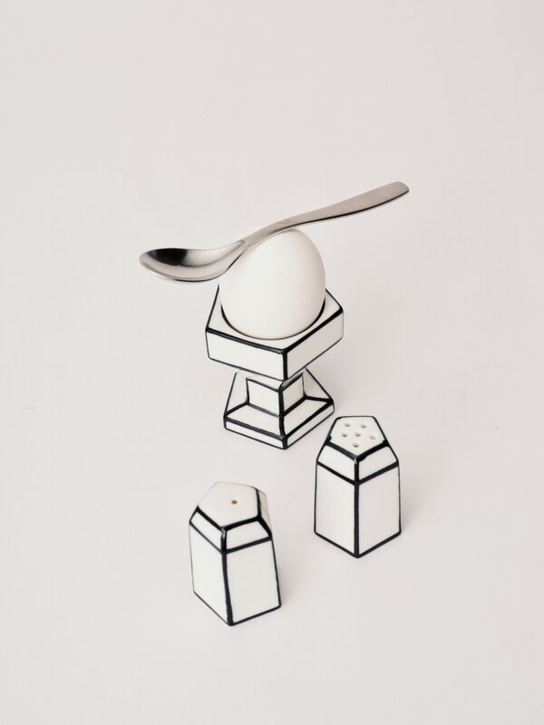 Serax Carte Blanche egg cups, 2 pcs, white - black, decoration image