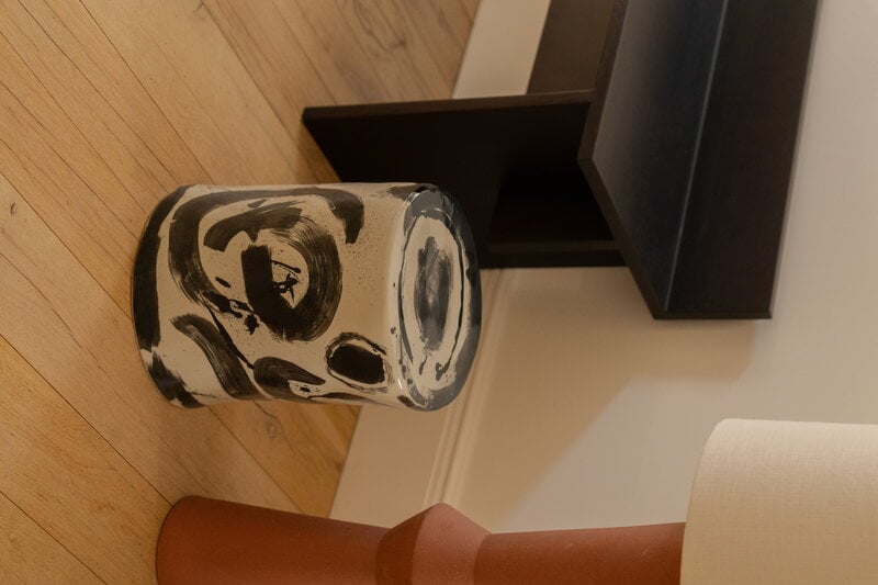 Serax Sophia Pawn side table 06, black, decoration image
