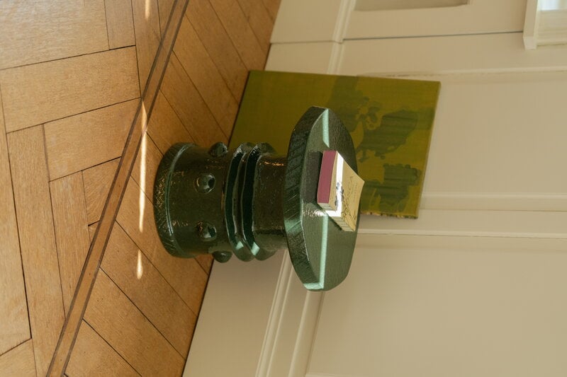Serax Clara side table 08, dark green, decoration image