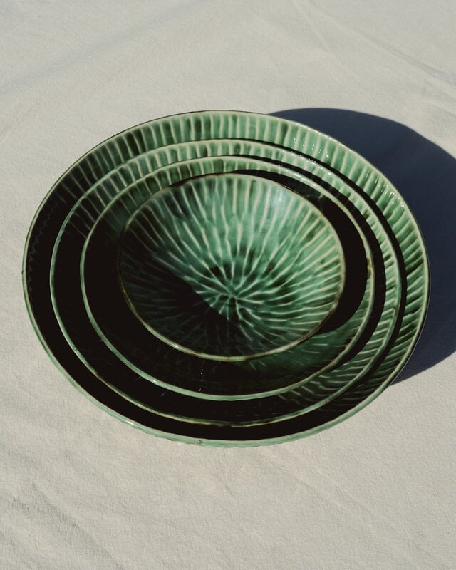 Serax Verde Lanza serving plate, M, 2 pcs, green, decoration image