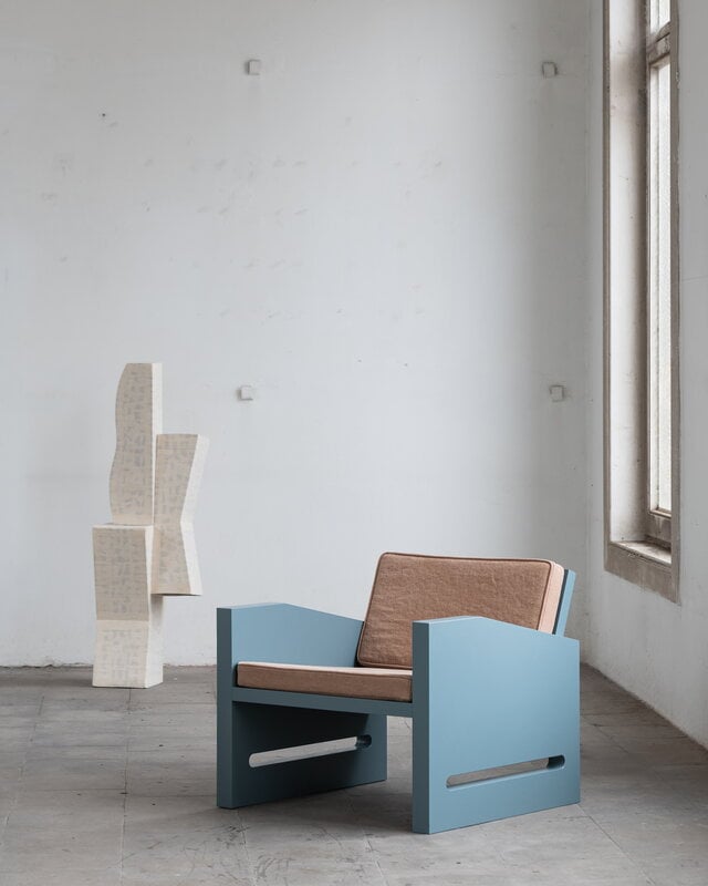 Serax Fred sillón, azul - albaricoque, imagen de decoración