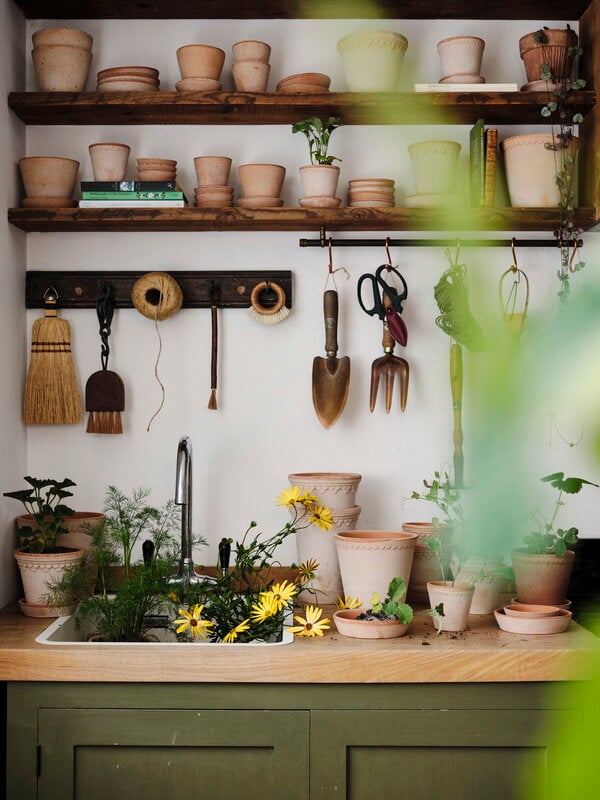 Bergs Potter Københavner Blumentopf mit Untersetzer, Raw Rosa, dekorationsbild