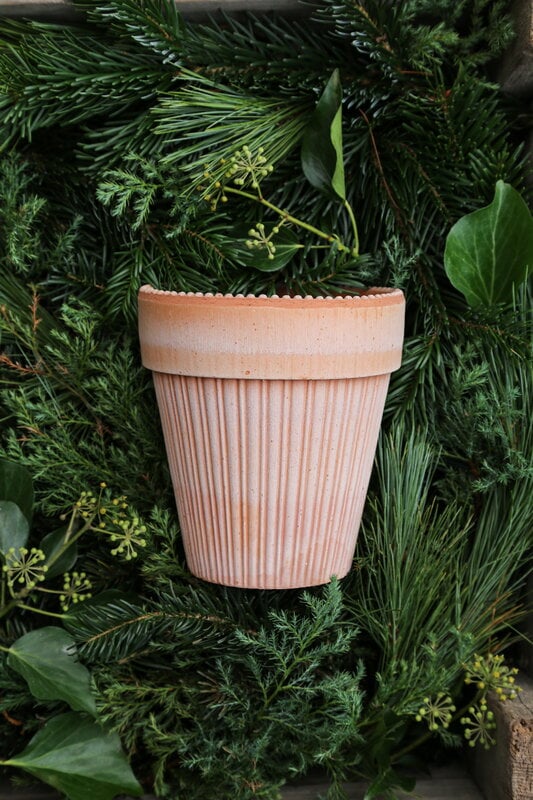 Bergs Potter Simona Blumentopf mit Untersetzer, Raw Rosa, dekorationsbild