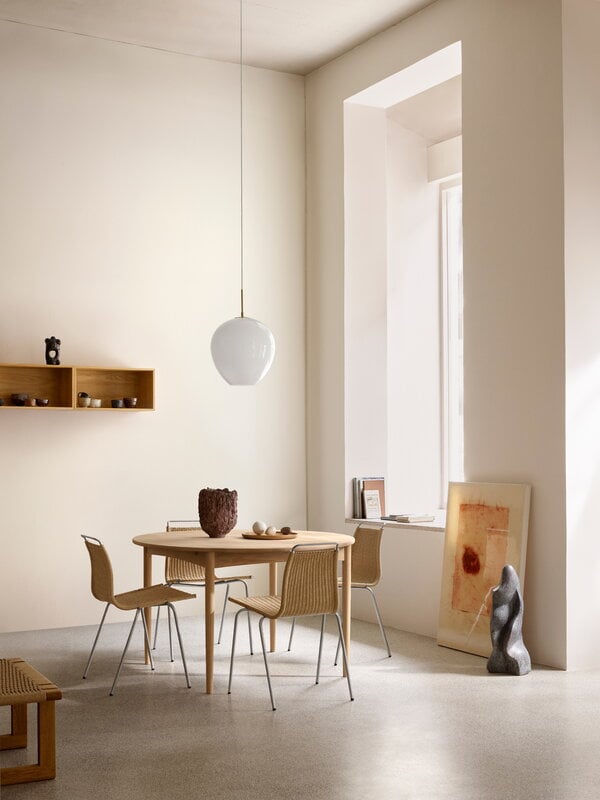 Carl Hansen & Søn BM0121 dining table, 120 cm, soaped oak, decoration image