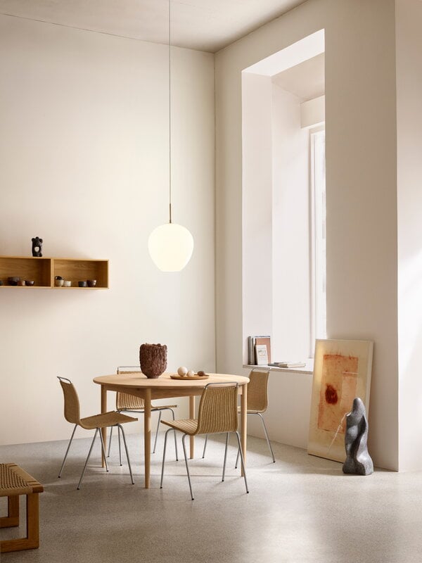 Carl Hansen & Søn BM0121 dining table, 120 cm, soaped oak, decoration image