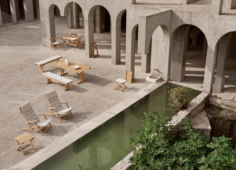 Carl Hansen & Søn BM5568 silla de terraza con cojín, teca - Heritage Papyrus 18006, imagen de decoración