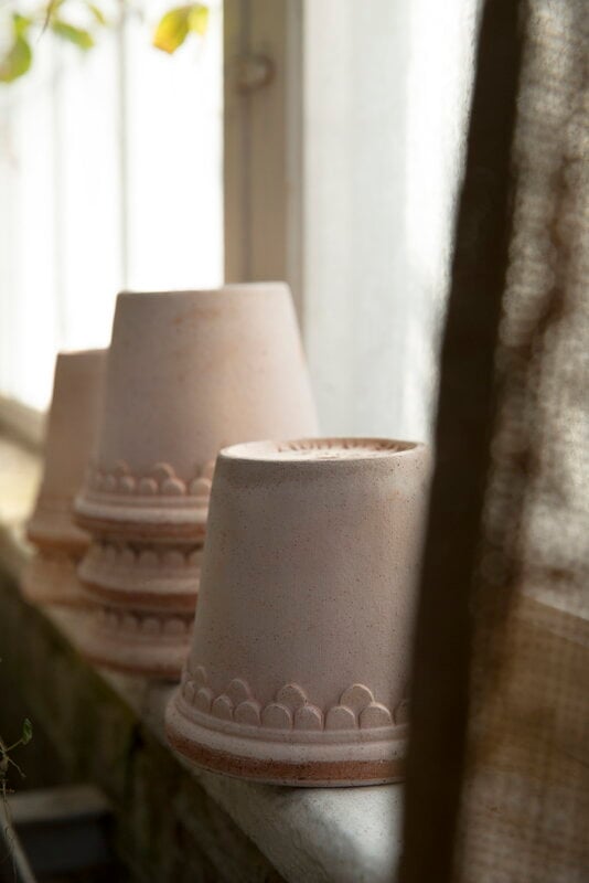 Bergs Potter Københavner Blumentopf mit Untersetzer, Raw Rosa, dekorationsbild