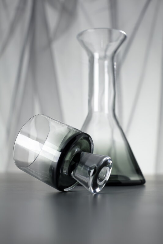 Tom Dixon Tank decanter, black, decoration image