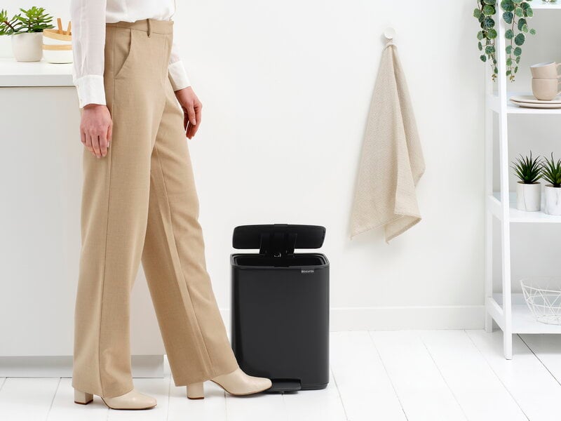 Brabantia Bo Pedal Bin, 12 L, matt black, decoration image