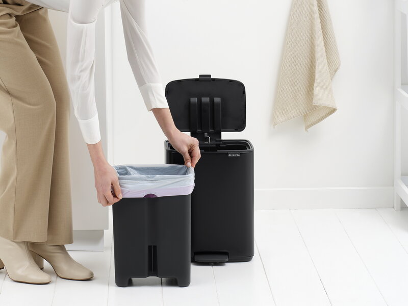 Brabantia Bo Pedal Bin, 12 L, matt black, decoration image