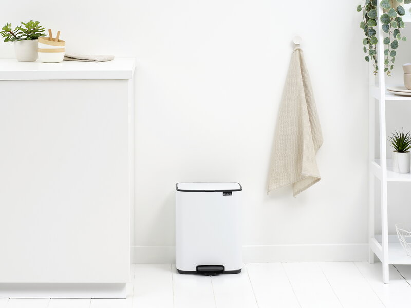Brabantia Bo Pedal Bin, 12 L, white, decoration image