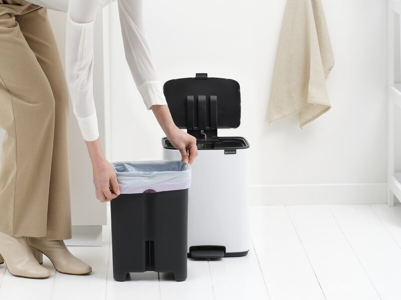 Brabantia Bo Pedal Bin, 12 L, white, decoration image