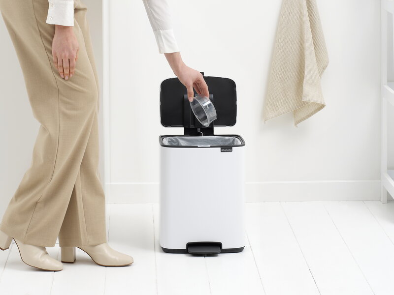 Brabantia Bo Pedal Bin, 12 L, white, decoration image