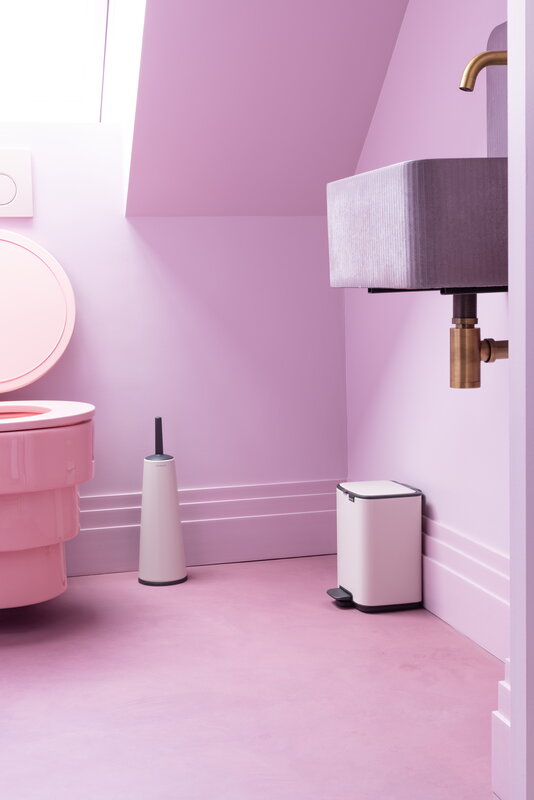 Brabantia Bo Pedal Bin 4 L, blanco, imagen de decoración