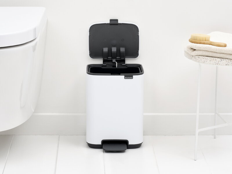 Brabantia Bo Pedal Bin 4 L, blanco, imagen de decoración