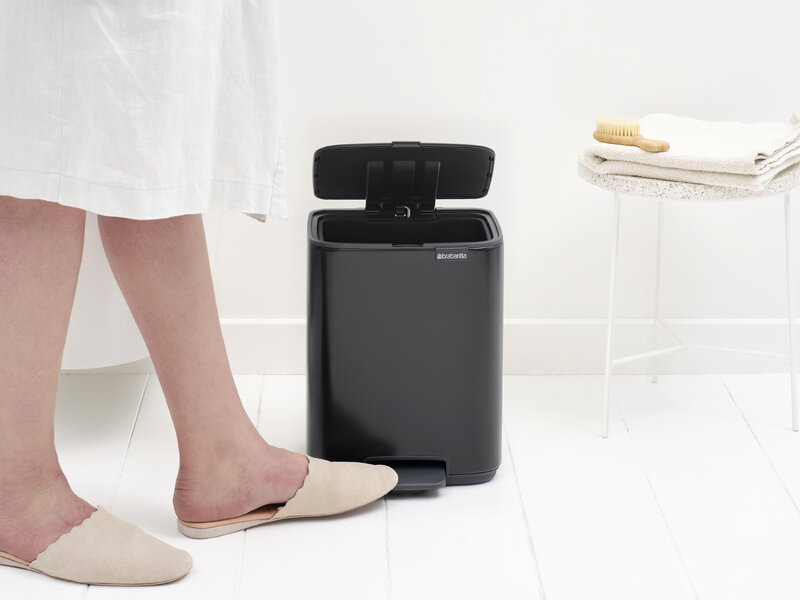 Brabantia Bo Pedal Bin, 7 L, matt black, decoration image