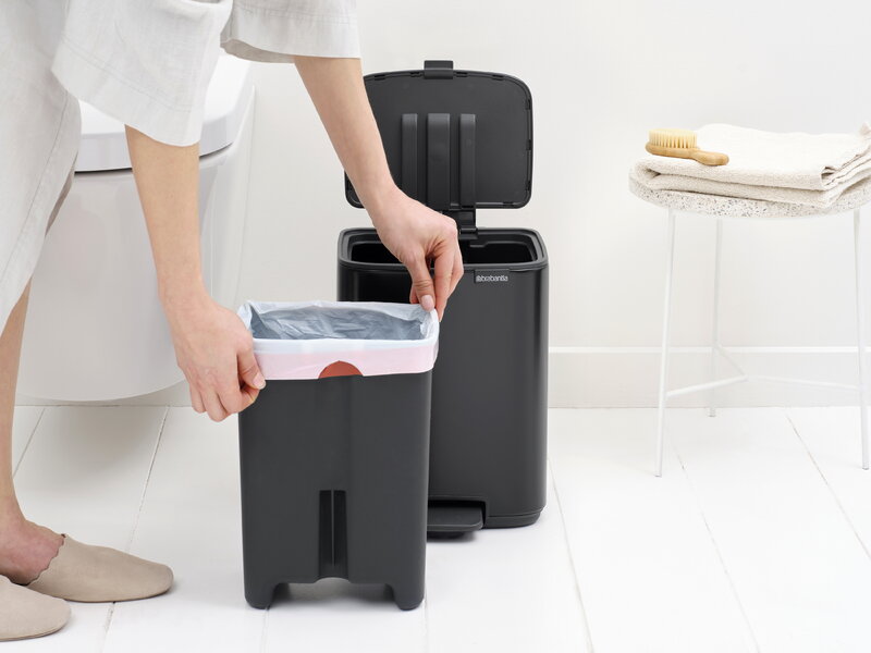 Brabantia Bo Pedal Bin, 7 L, matt black, decoration image