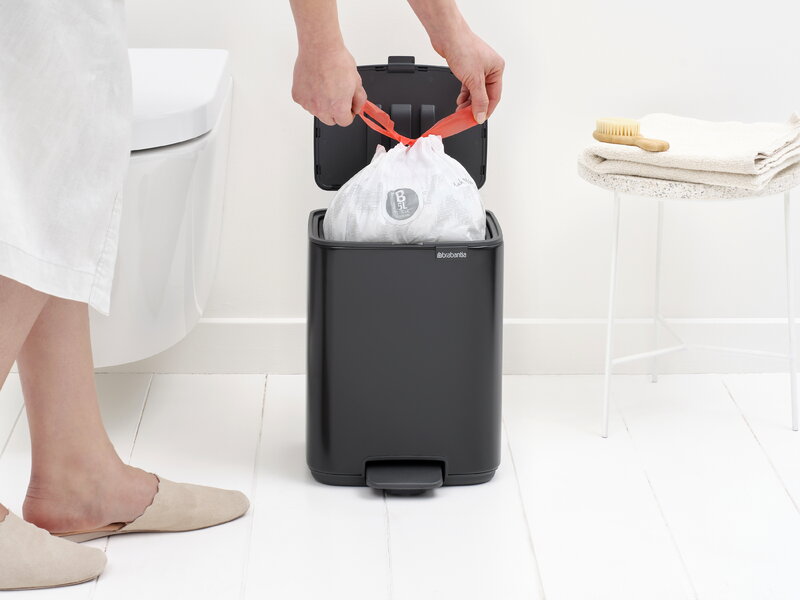 Brabantia Bo Pedal Bin, 7 L, matt black, decoration image