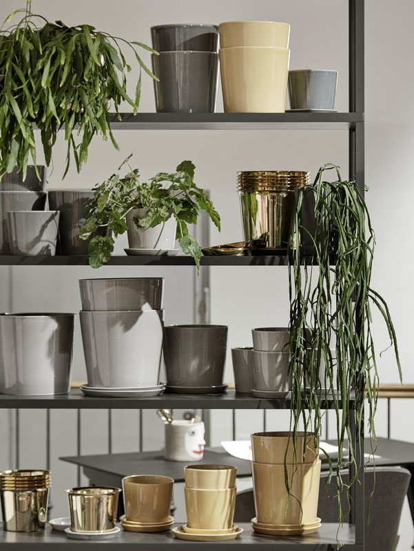 HAY Botanical Family pot and saucer, M, grey | Design