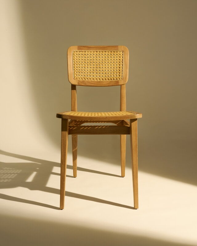 GUBI C-chair Outdoor, teak - HDPE cane, decoration image