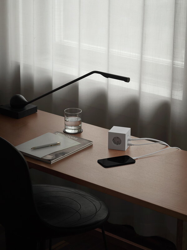 Avolt Cable 1 USB-C a Lightning cable de carga, 2 m, Avolt x Martinelli Luce, imagen de decoración