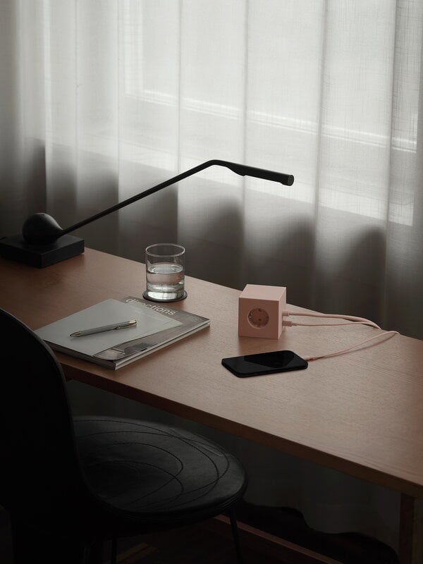 Avolt Câble de charge USB-C à USB-C Cable 1, 2 m, rose fluo, image décorative