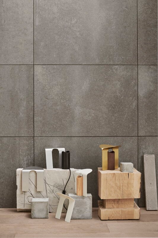 Carl Hansen & Søn RF200 Petal table lamp, oiled oak - brass, decoration image