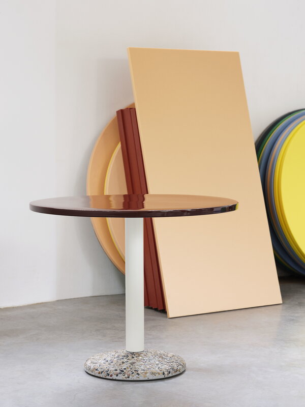 HAY Ceramic table, 90 cm, bordeaux, decoration image