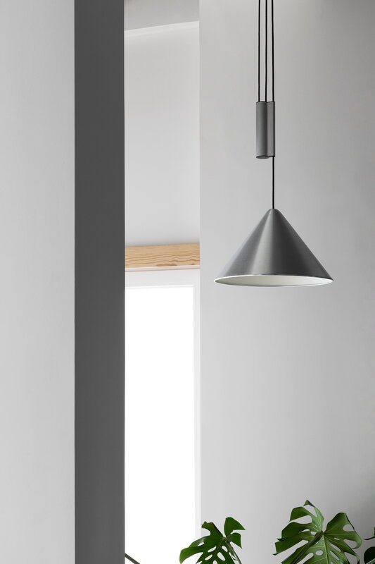 HAY Compass Adjustable pendant, 430, brushed aluminium, decoration image