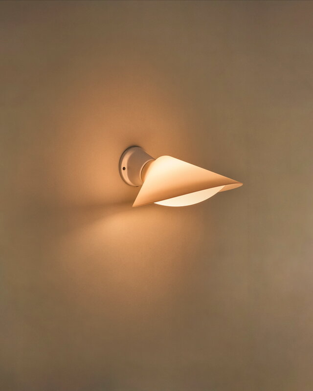 DCWéditions Plume bath wall lamp, matte white, view 4