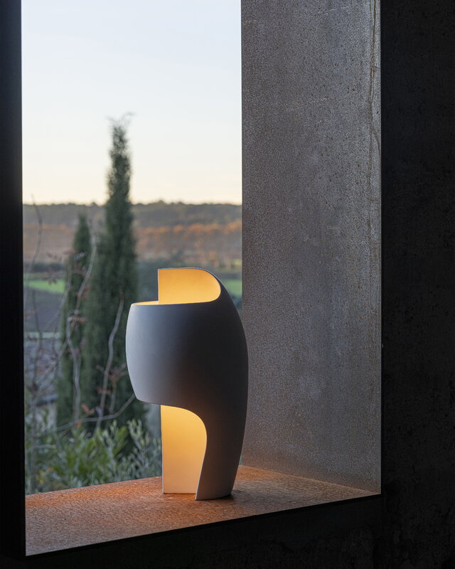 DCWéditions Grande B table lamp, white, decoration image