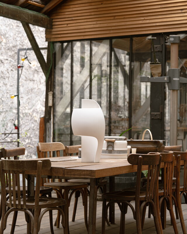 DCWéditions Grande B table lamp, white, decoration image