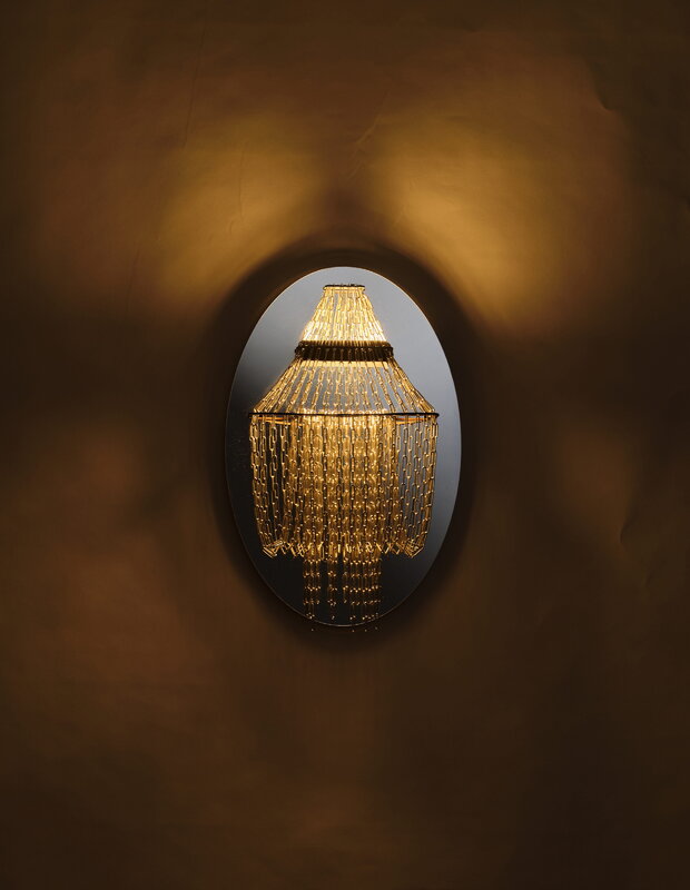DCWéditions Lampe C Wandleuchte, Edelstahl - schwarz, dekorationsbild