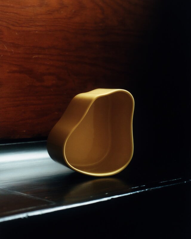 Artek Riihitie plant pot A, small, Tones of Modernism, yellow, decoration image