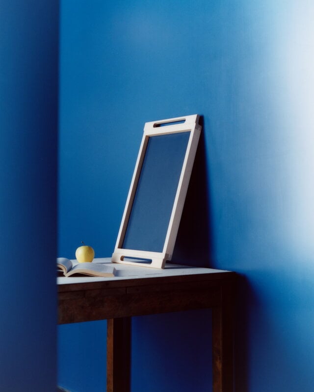 Nikari Alvar tray, Tones of Modernism, birch - blue laminate, decoration image