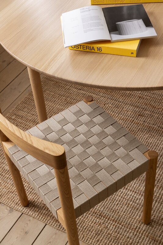 Brdr. Krüger Ekko chair, oiled oak - natural linen, decoration image