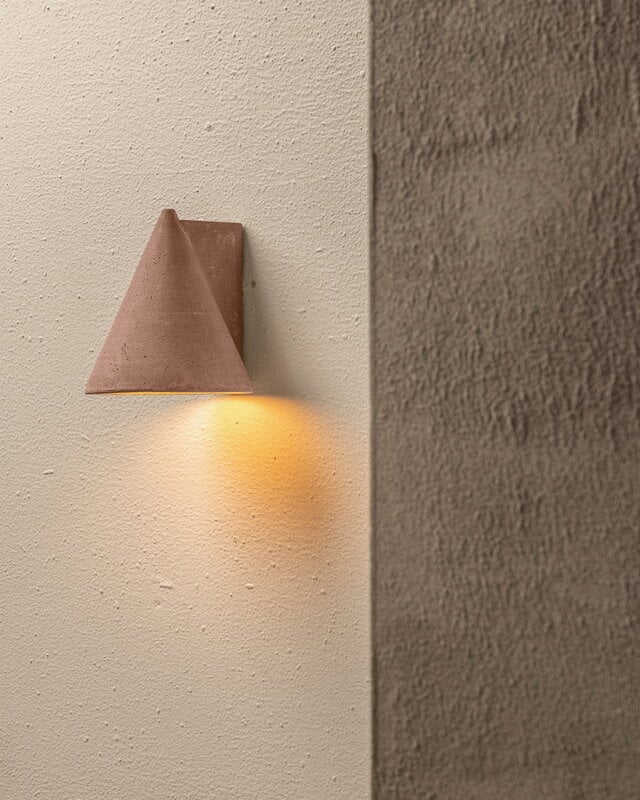 Serax Primary Shape °1 wall lamp, dark red, decoration image