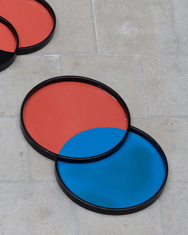 Serax Yo-Yo tray, red - blue, decoration image