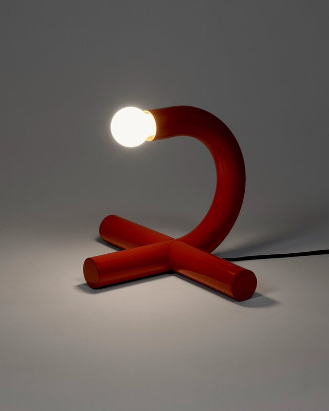 valerie_objects La Tre Rossa table lamp, red, decoration image