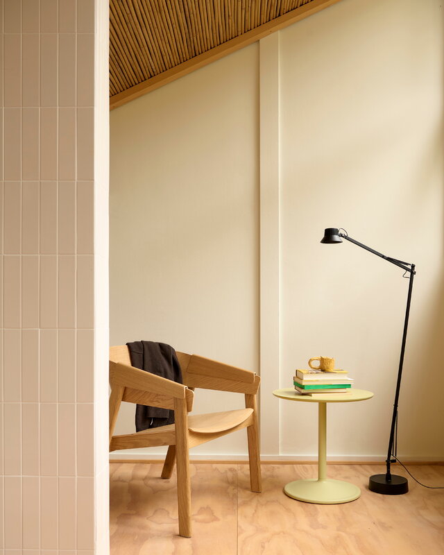 Muuto Soft side table, 41 cm, high, beige green, decoration image