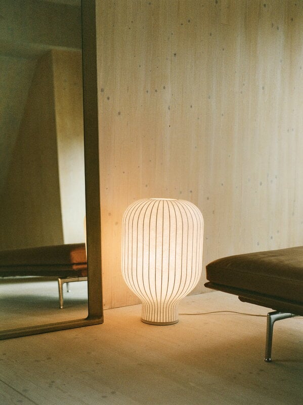 Muuto Strand table lamp, 59 cm, white, decoration image