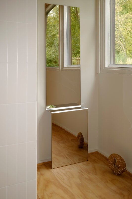 Muuto Miroir Pleat, 227 x 57 cm, acier poli, image décorative