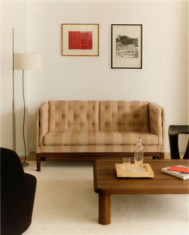 Fredericia EJ315 sofa, 2-seater, walnut - Reflex 339, decoration image